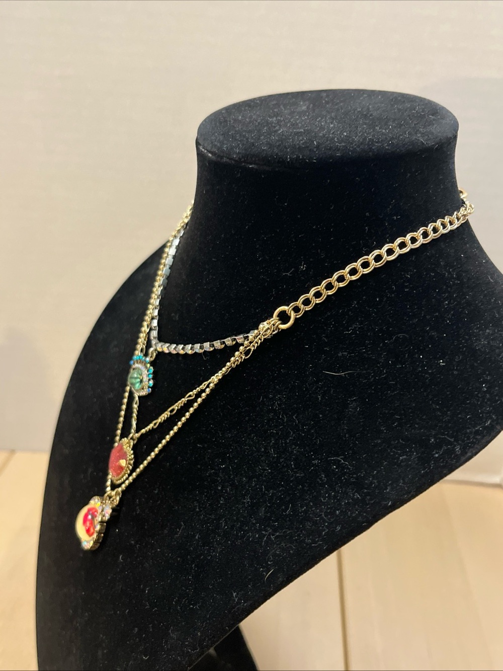Betsey Johnson Eyes Have It 3 layer Necklace Crystal Bubble Charm Red Lips Heart - Picture 4 of 15